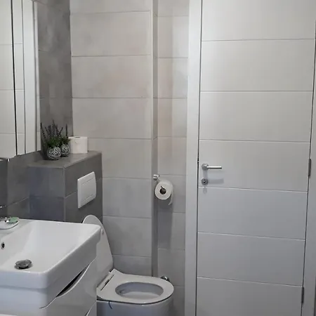 Stefan, Naselje Centar טרביניה